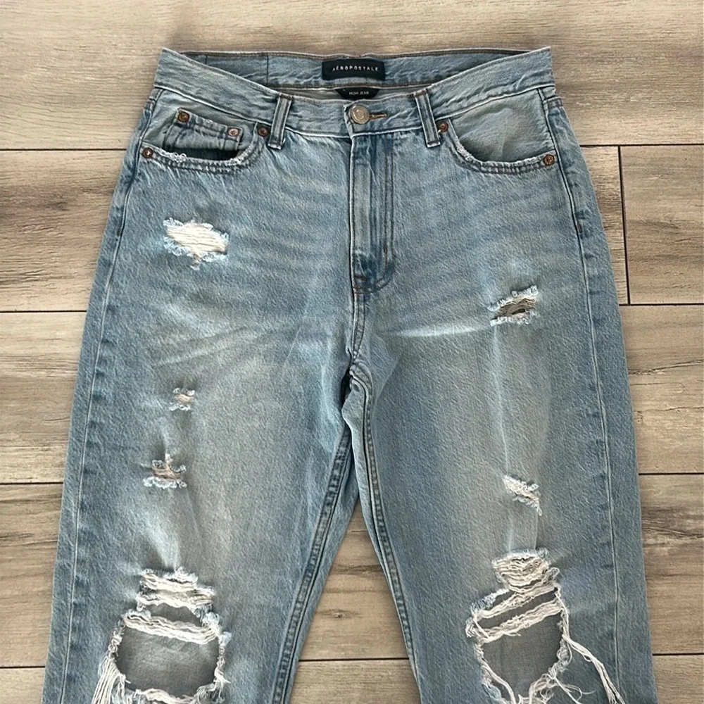 Aeropostale MOM jeans size 6 cotton distressed